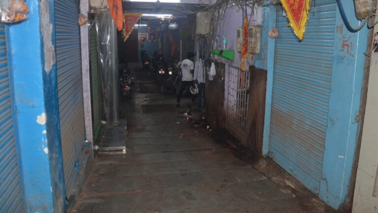 चोर नहीं, चोर की अम्मा को पकड़ते तो नकली दवा न बनती और न बिकती