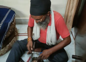 हवेली की तिजोरी का खोल दिया ताला तो मालिक ने चांदी के सिक्कों से भर दी थी झोली